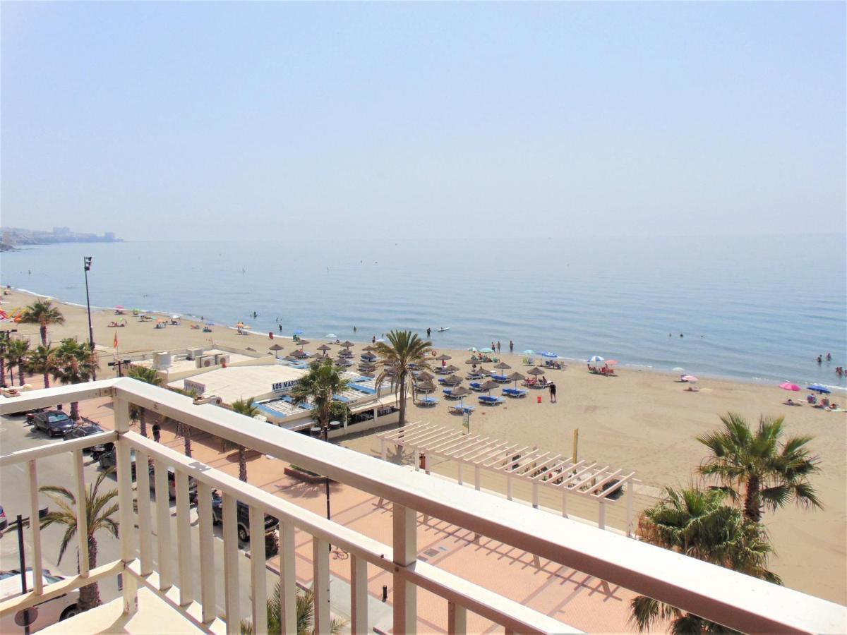 Beachfront, Two Bed- & Bathrooms, Private Parking Fuengirola Kültér fotó