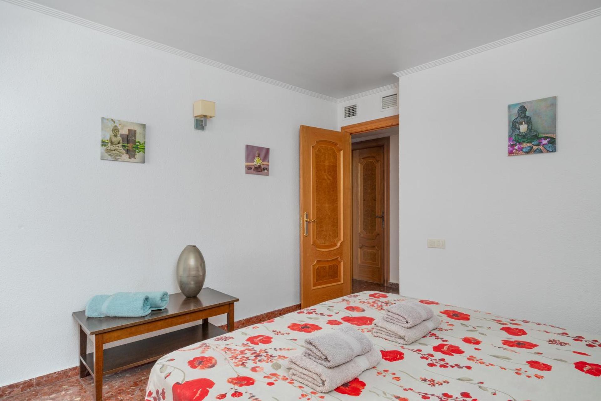 Beachfront, Two Bed- & Bathrooms, Private Parking Fuengirola Kültér fotó