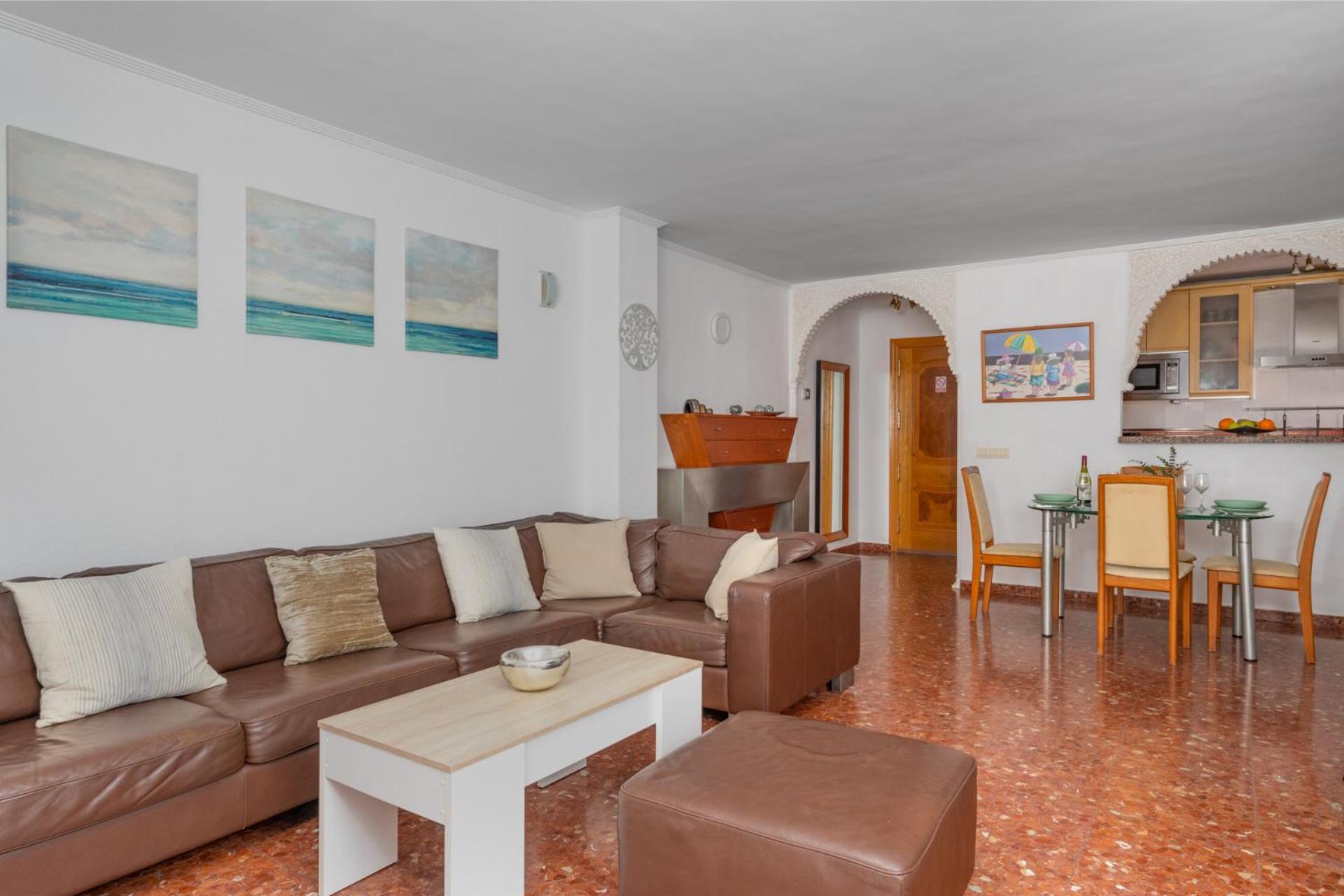 Beachfront, Two Bed- & Bathrooms, Private Parking Fuengirola Kültér fotó