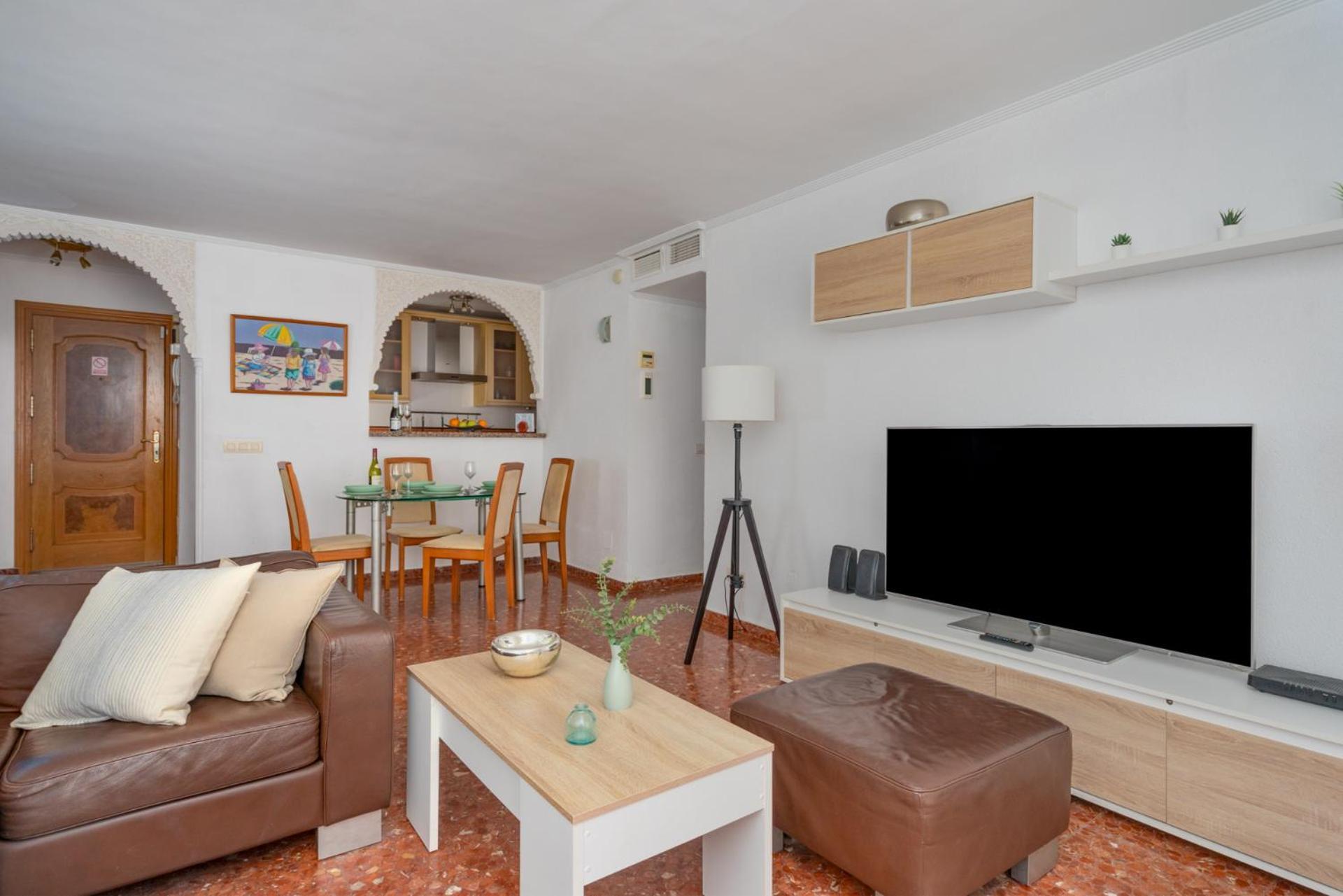 Beachfront, Two Bed- & Bathrooms, Private Parking Fuengirola Kültér fotó